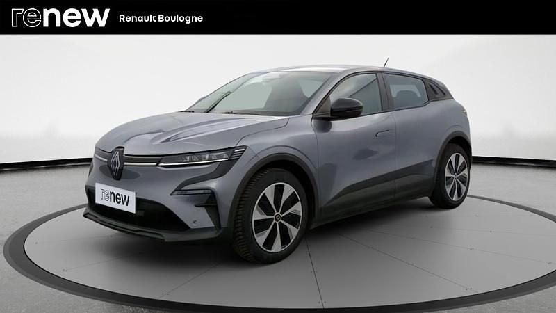 Gris Utilisé 2023 Renault Mégane Evolution Berline | 24 690 € (Prix juste) - Image 1/4