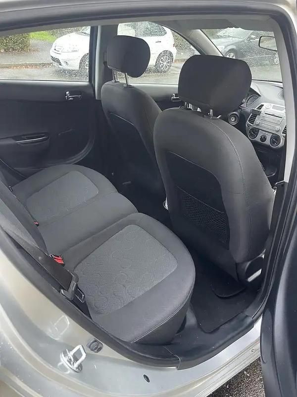 Occasion 2012 Hyundai i20 Berline | 3 800 € - Image 1/4