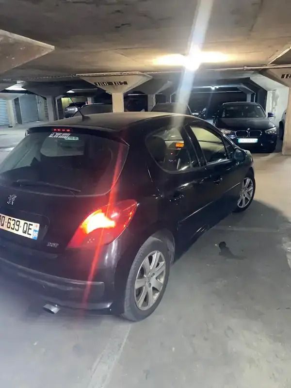 Utilisé 2006 Peugeot 207 Sport Berline | 2 000 € (Prix juste) - Image 1/4