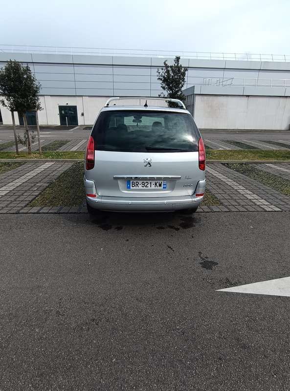 Image 3/4