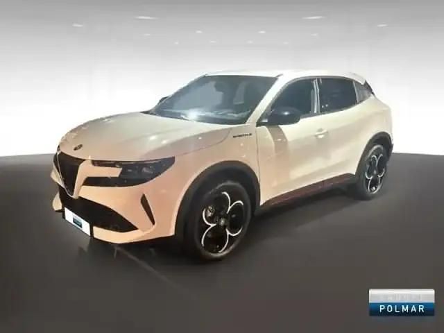 Blanc sempione pastel/toit noir Occasion 2025 Alfa Romeo Junior Edizione Speciale SUV | 28 990 € (Prix juste) - Image 1/4