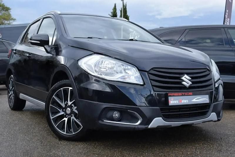Noir Utilisé 2014 Suzuki SX4 S-Cross SUV | 8 400 € - Image 1/4