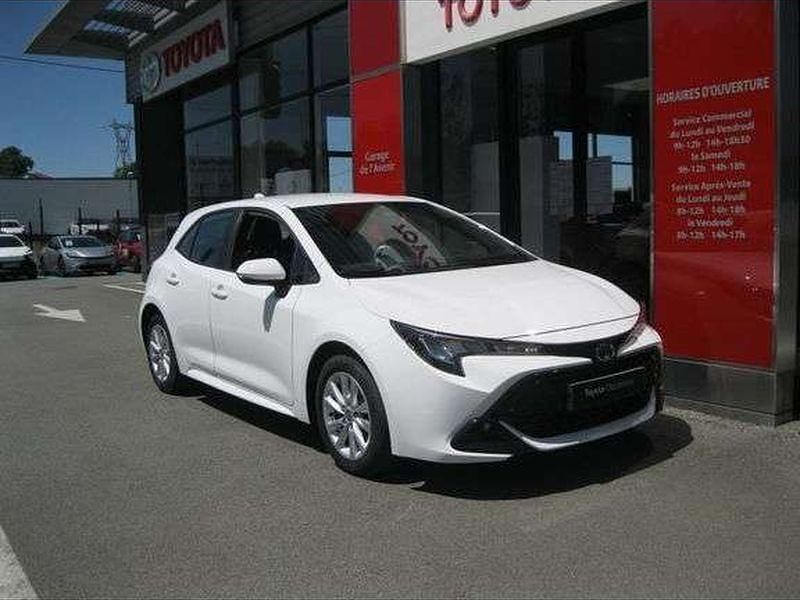 Utilisé 2024 Toyota Corolla Berline | 25 900 € (Prix juste) - Image 1/1