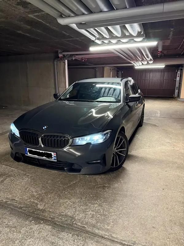 Gris Utilisé 2021 BMW 320 M Sport Break | 27 000 € (Prix juste) - Image 1/4