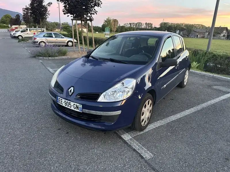Utilisé 2007 Renault Clio II Authentique Berline | 4 300 € (Prix juste) - Image 1/4
