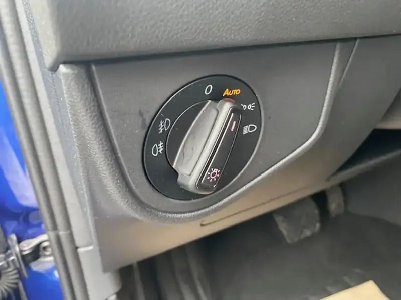Image 2/4