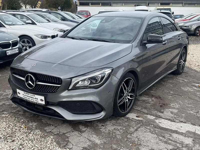 Gris Occasion 2018 Mercedes CLA200 AMG line Coupé | 21 900 € (Prix juste) - Image 1/4