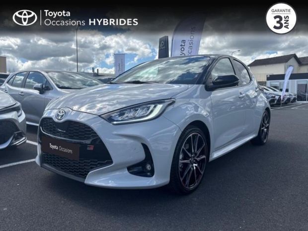 Noir Utilisé 2022 Toyota Yaris Hybrid Sport | 23 480 € (Prix juste) - Image 1/4