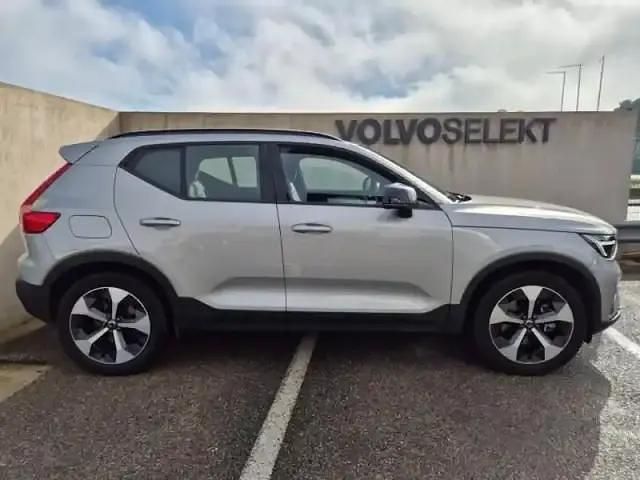 Occasion Volvo XC40 Plus 166 ch (122 kW) 2025 Argent aurore métallisé SUV