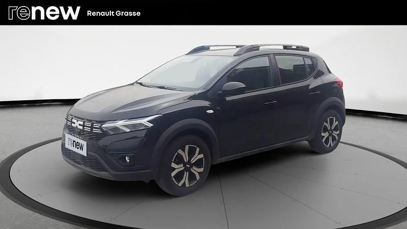 Noir Utilisé 2024 Dacia Sandero Expression Citadine | 16 699 € (Prix juste) - Image 1/4