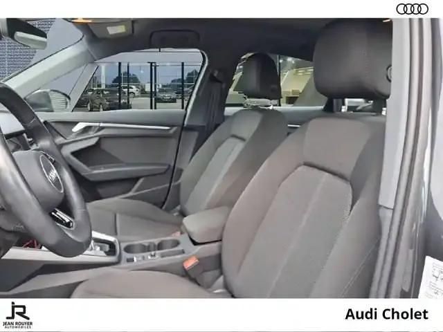 Occasion Audi A3 Business 150 ch (110 kW) 2023 Gris manhattan métallisé Berline
