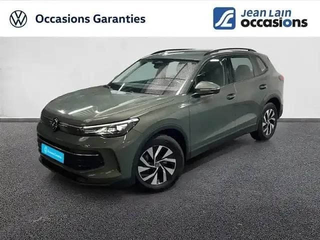 Vert cipressino Utilisé 2024 VW Tiguan SUV | 35 990 € (Super prix) - Image 1/4