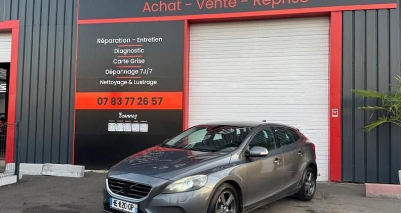 Gris Utilisé 2013 Volvo V40 Break | 5 990 € (Super prix) - Image 1/4