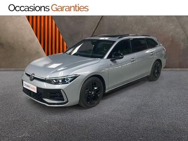 Utilisé 2025 VW Passat R-line Break | 49 995 € - Image 1/4