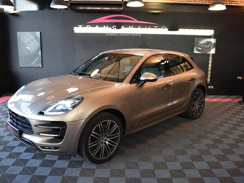 Beige Utilisé 2016 Porsche Macan Turbo SUV | 40 990 € (Super prix) - Image 1/4