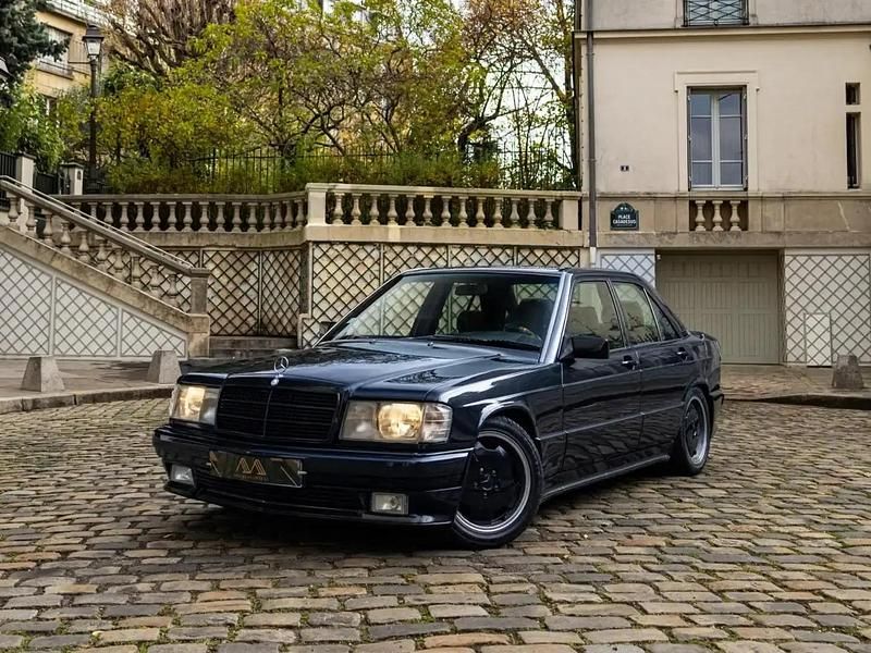 Noir Occasion 1992 Mercedes 190 AMG Berline | 59 900 € - Image 1/4