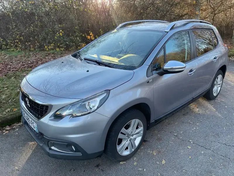 Gris Utilisé 2017 Peugeot 2008 Style SUV | 10 500 € (Prix cher) - Image 1/4