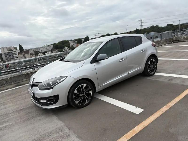 Gris Utilisé 2016 Renault Mégane III Bose Edition Berline | 8 990 € (Prix juste) - Image 1/4