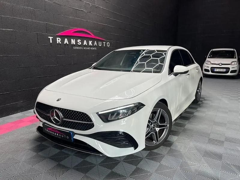 Blanc Utilisé 2023 Mercedes A200 AMG line Berline | 31 490 € (Bon prix) - Image 1/4