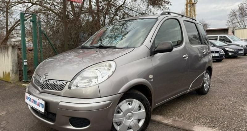 Occasion Toyota Yaris Luna 86 ch (63 kW) 2004 Gris Break