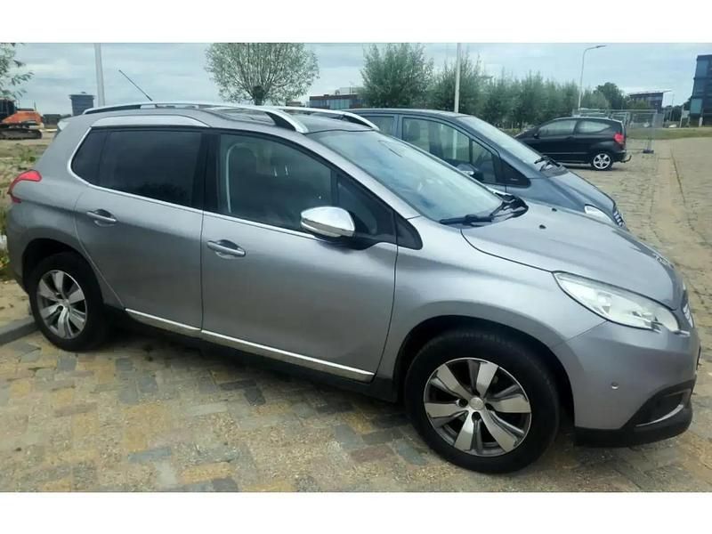 Gris Occasion 2014 Peugeot 2008 Allure SUV | 5 900 € - Image 1/4