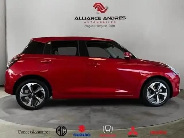 Occasion Suzuki Swift 2025 Burning red pearl metal Berline
