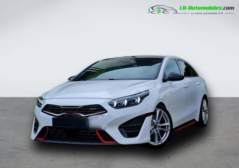 Utilisé 2021 Kia ProCeed 2 Citadine | 29 900 € (Prix juste) - Image 1/4