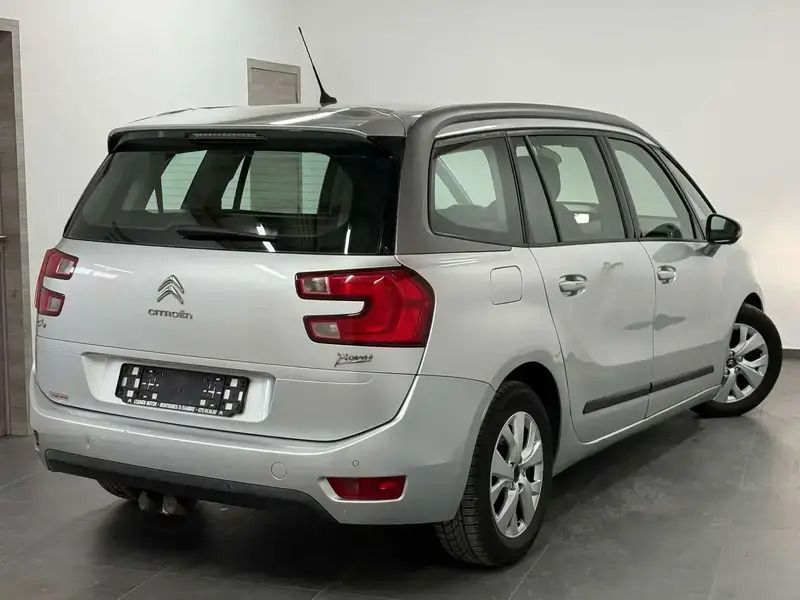 Image 2/4
