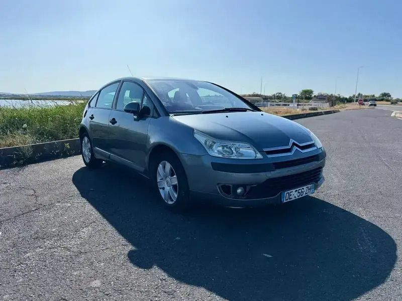 Gris Utilisé 2008 Citroën C4 Comfort Berline | 2 699 € (Bon prix) - Image 1/4