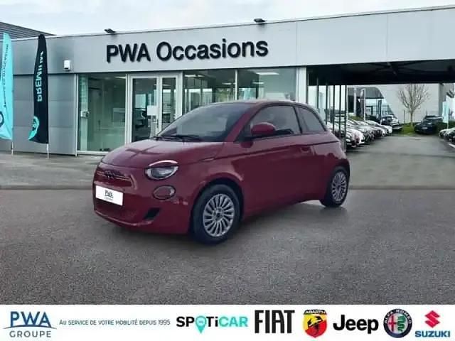 Red by (red) pastel Utilisé 2024 Fiat 500e Citadine | 29 490 € - Image 1/4