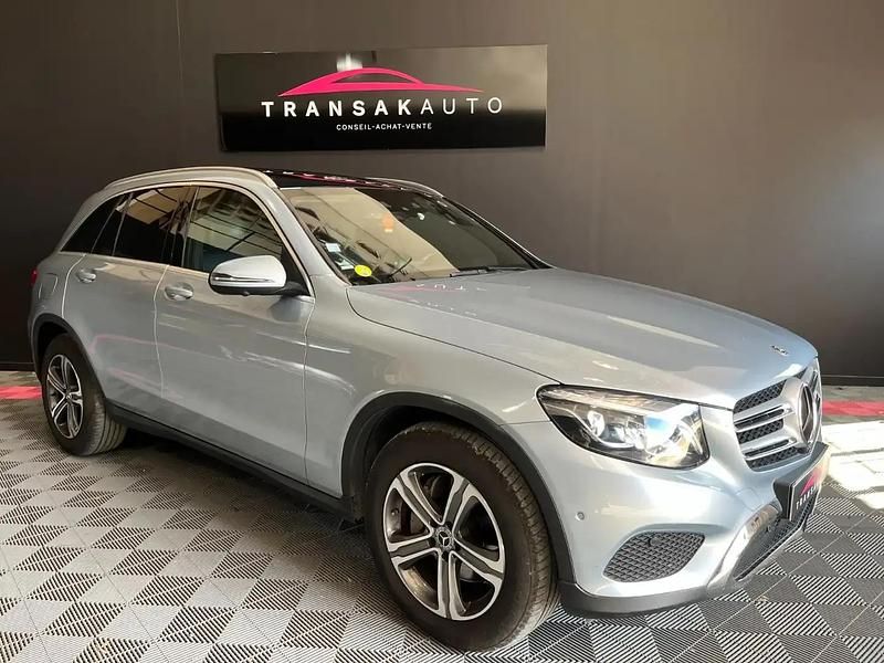 Gris Occasion 2017 Mercedes 220 Executive Break | 20 900 € - Image 1/4