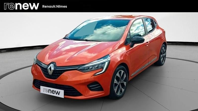 Orange Utilisé 2023 Renault Clio V Evolution Citadine | 14 999 € (Prix juste) - Image 1/4