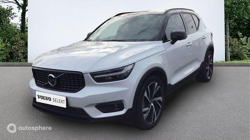 Blanc cristal Utilisé 2021 Volvo XC40 R-Design SUV | 28 299 € (Prix juste) - Image 1/4