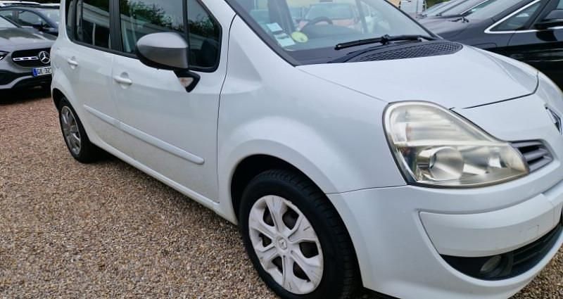 Utilisé 2011 Renault Modus Night&Day Monospace | 4 590 € - Image 1/4