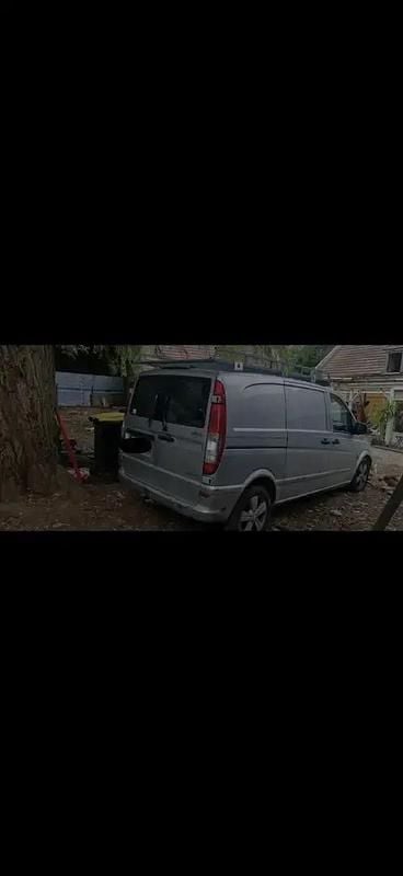 Image 2/4