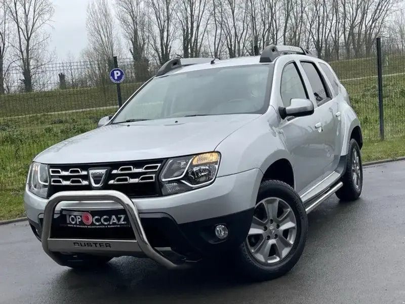 Gris Utilisé 2017 Dacia Duster Lauréate SUV | 11 990 € (Prix juste) - Image 1/4