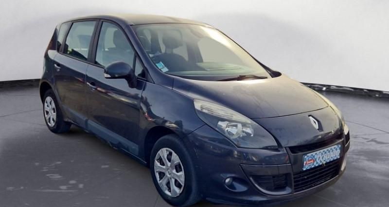 Utilisé 2010 Renault Scénic III Expression Monospace | 3 690 € - Image 1/4
