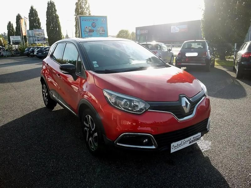 Rouge Utilisé 2016 Renault Captur Intens SUV | 10 990 € (Prix juste) - Image 1/4