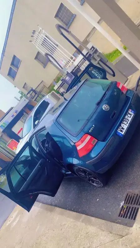 Utilisé 2003 VW Golf IV Berline | 1 900 € - Image 1/4
