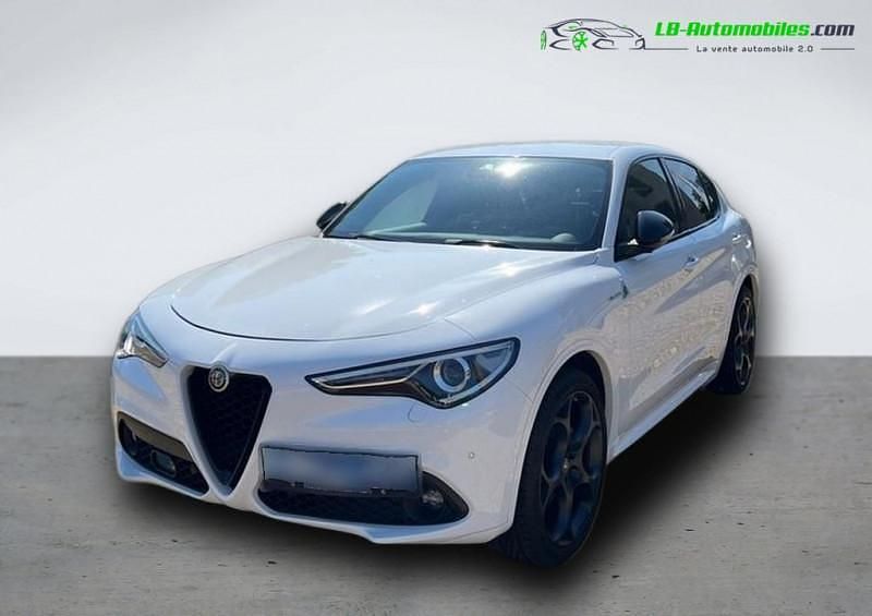 Utilisé 2022 Alfa Romeo Stelvio SUV | 40 200 € (Prix juste) - Image 1/4