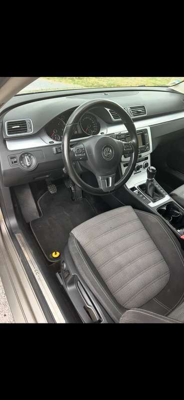 Image 3/4