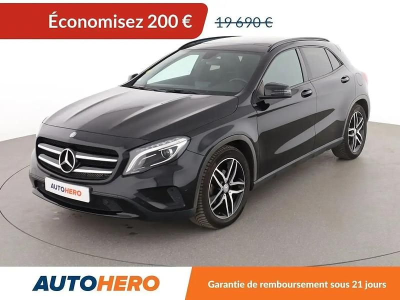 Noir Utilisé 2015 Mercedes GLA200 SUV | 19 490 € (Prix juste) - Image 1/2