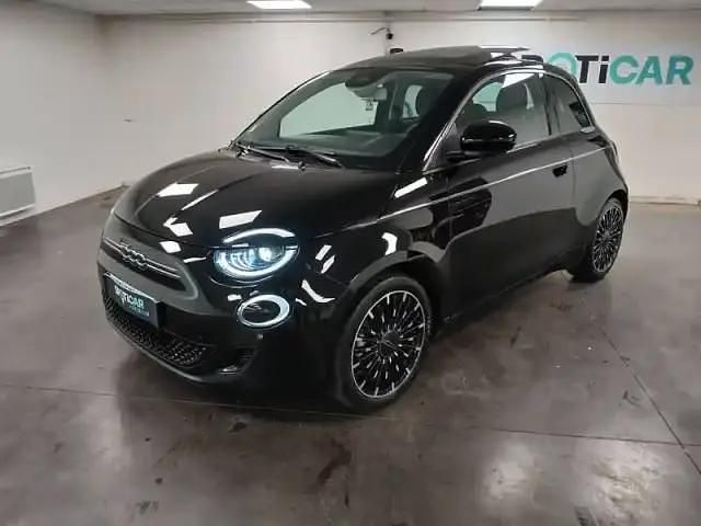 Noir Utilisé 2022 Fiat 500e Berline | 16 590 € (Prix juste) - Image 1/4