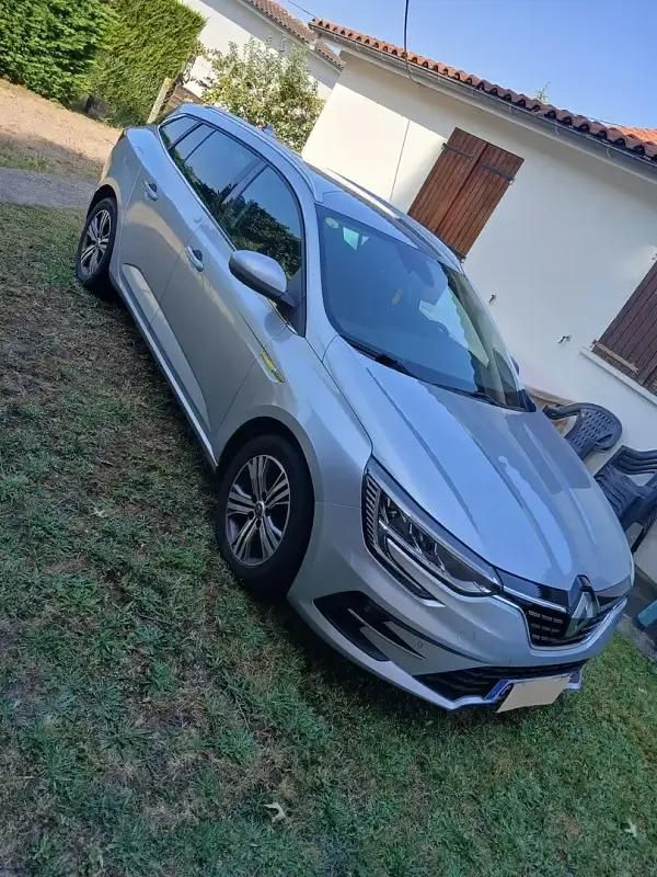Gris Utilisé 2022 Renault Mégane IV Intens Break | 155 000 € - Image 1/4