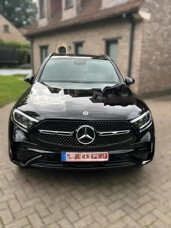Noir Utilisé 2024 Mercedes GLC300 AMG line Coupé | 62 000 € (Prix juste) - Image 1/4