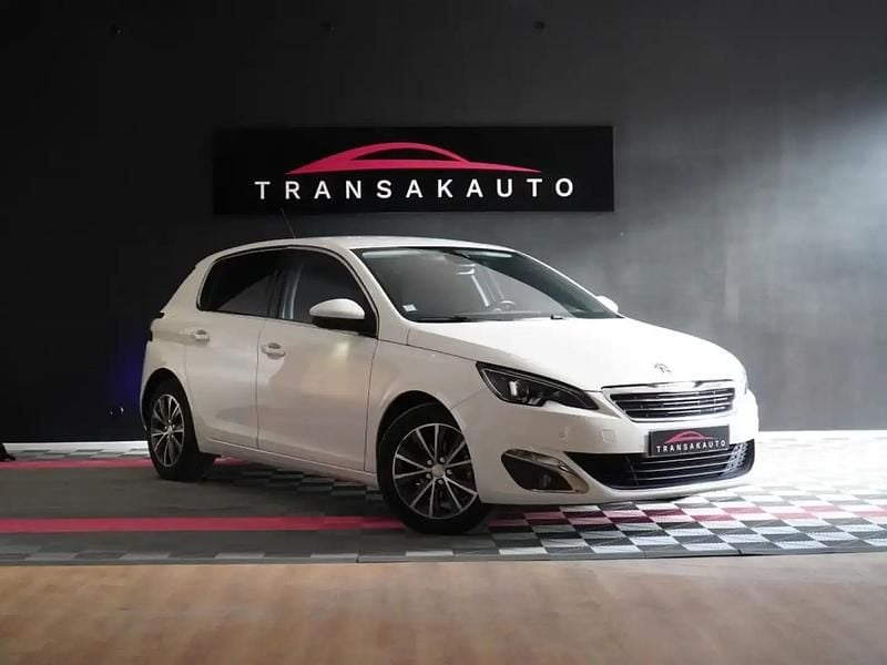 Blanc Occasion 2015 Peugeot 308 Allure Berline | 8 490 € (Bon prix) - Image 1/4