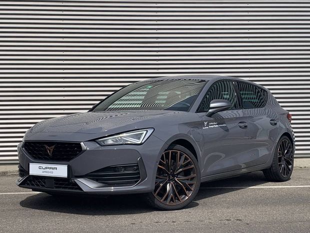 Gris Utilisé 2024 Cupra Leon VZ | 35 990 € (Prix cher) - Image 1/4