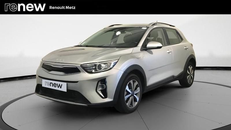 Gris Utilisé 2022 Kia Stonic Active SUV | 16 299 € (Prix assez cher) - Image 1/4