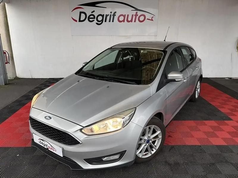 Gris Occasion 2016 Ford Focus Business Edition Berline | 7 990 € (Prix assez cher) - Image 1/4