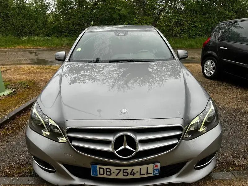 Gris Utilisé 2013 Mercedes E220 Executive Berline | 7 000 € (Bon prix) - Image 1/4